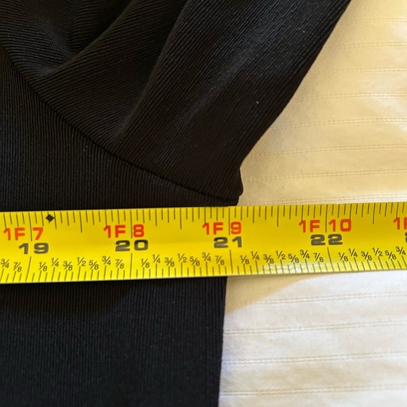 Chico's /Travelers/NWT/ Elegant /Black Long Sleeve Top/ size 3 - Picture 6 of 7